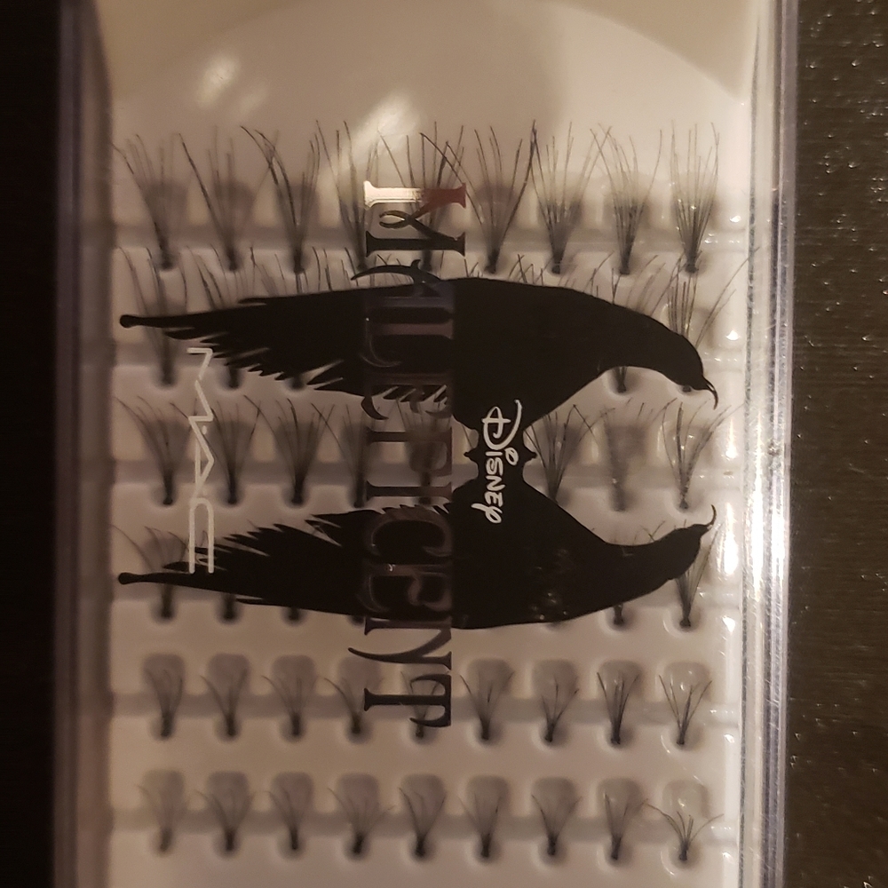 Mac single false eyelashes ( new)
